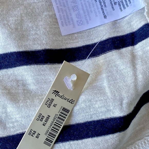 Madewell 🆕 | Whisper Cotton V-Neck Pocket Tank in Creston Stripe. - Picture 5 of 8